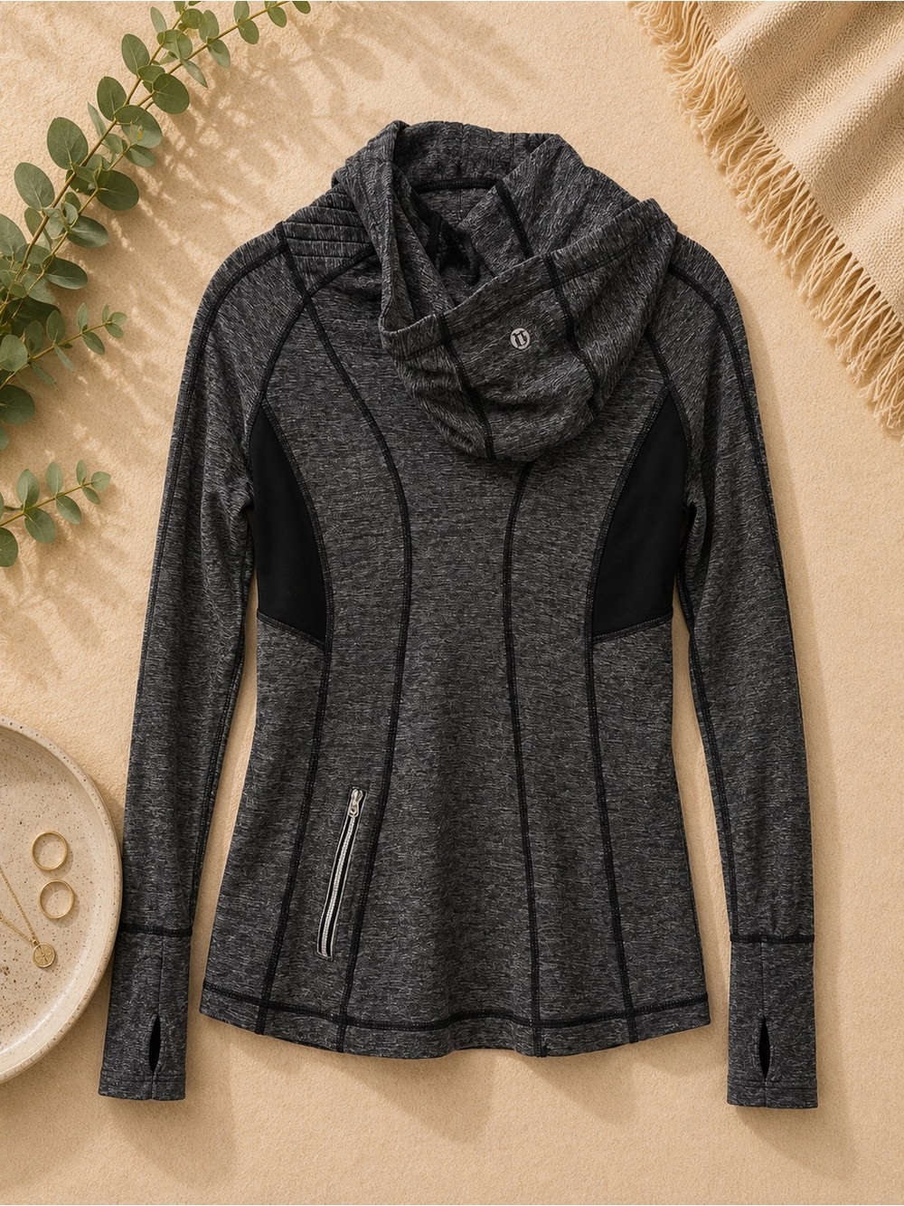 Lululemon Black Gray Hoodie Pullover Long Sleeve Shirt 6 Vintage Retail $108 EUC